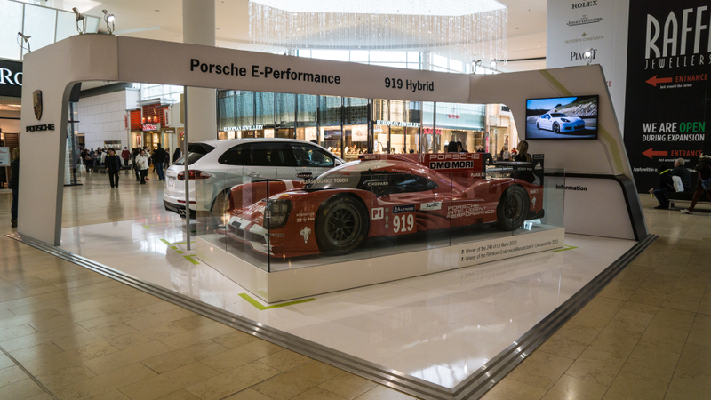 Illustration for article titled The Time Porsche Parked a 919 Inside a Mall